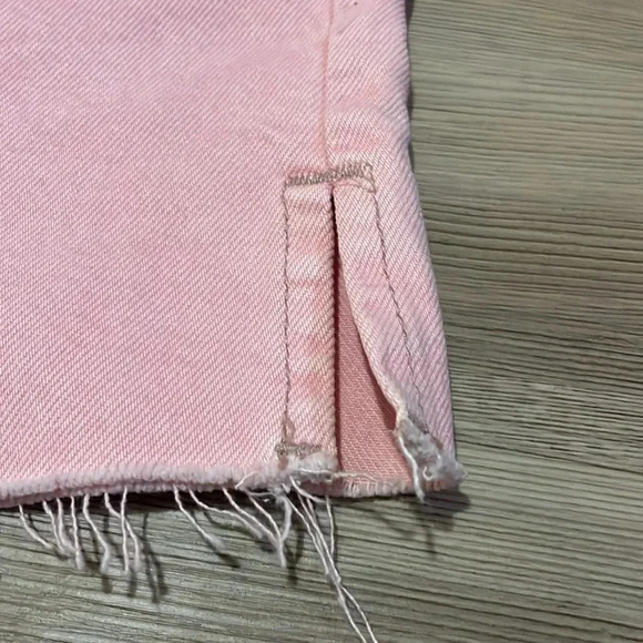 Zara Denim Shorts Light Pink High rise Side slit Button fly Raw hem Size 6 NWT - Picture 8 of 11